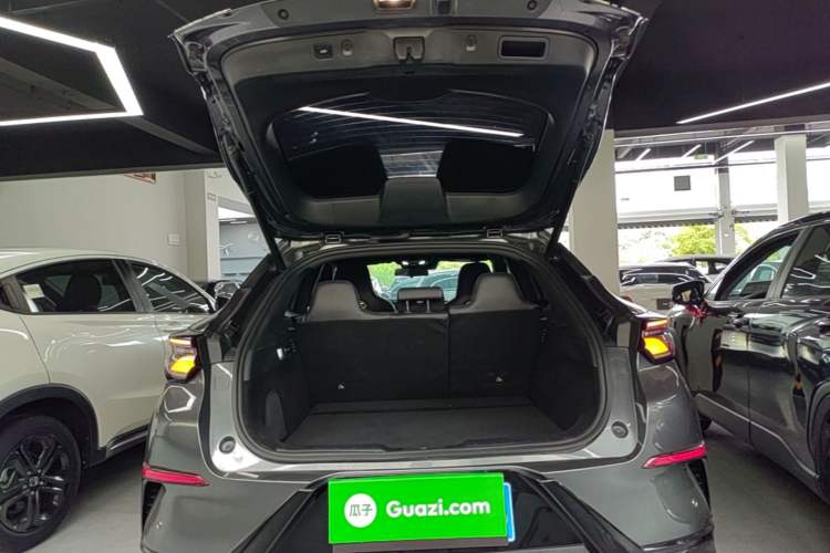 Used CHANGAN UNI-T 2022 1.5T Sport Edition Flagship Version Trunk