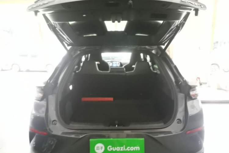 Used CHANGAN UNI-T 2022 1.5T Flagship Edition Trunk