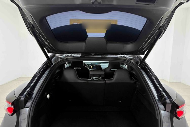 Used CHANGAN UNI-T 2022 1.5T Sport Edition Flagship Version Trunk