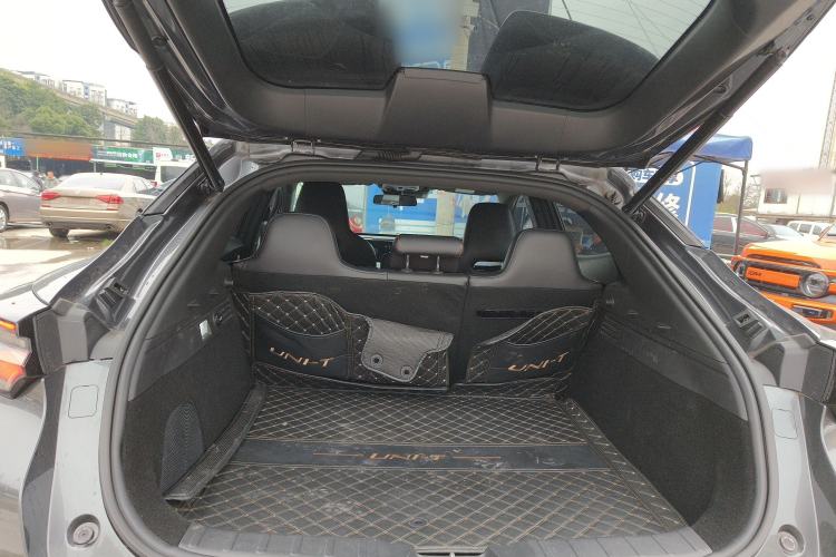 Used CHANGAN UNI-T 2022 1.5T Flagship Edition Trunk