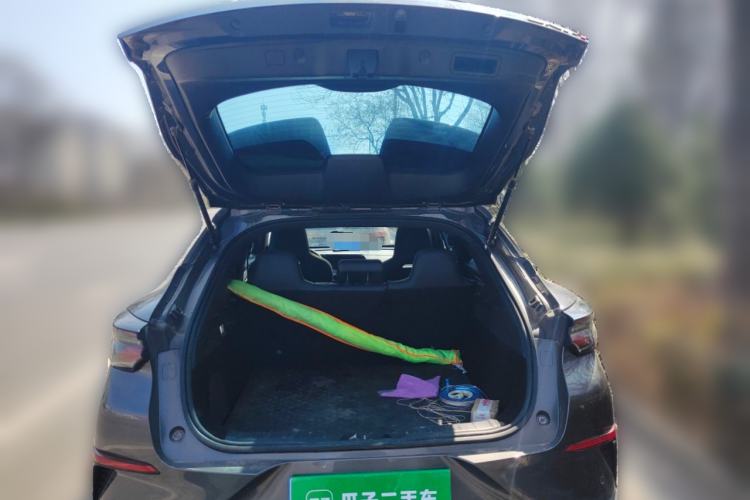 Used CHANGAN UNI-T 2022 2.0T Prestige Version Trunk