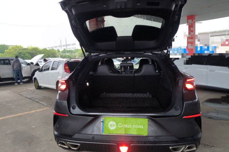 Used CHANGAN UNI-T 2022 1.5T Prestige Version Trunk