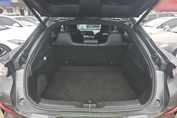 Used CHANGAN UNI-T 2022 1.5T Flagship Edition Trunk