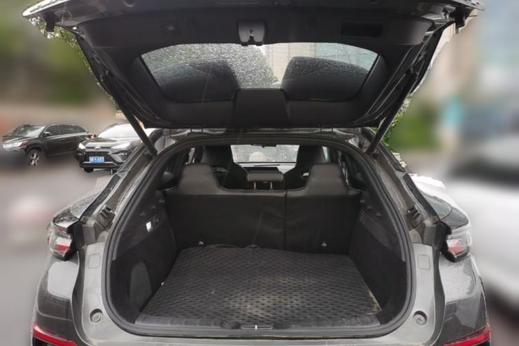 Used CHANGAN UNI-T 2022 1.5T Flagship Edition Trunk