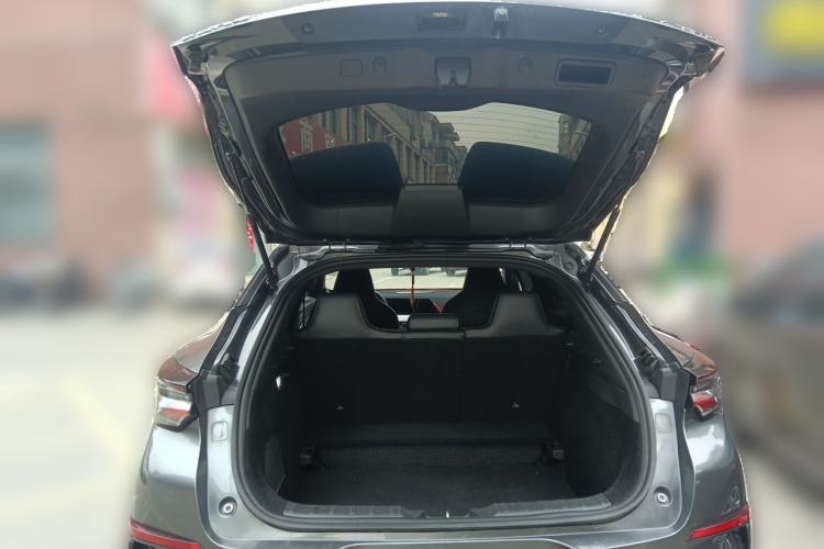 Used CHANGAN UNI-T 2022 1.5T Excellence Model Trunk