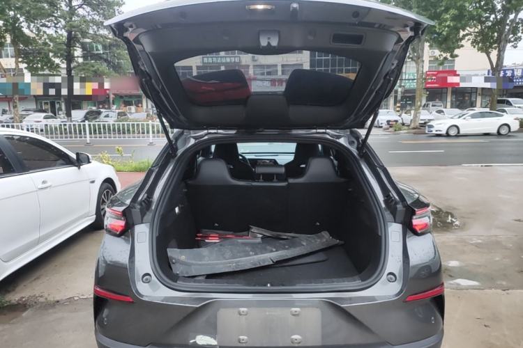 Used CHANGAN UNI-T 2022 2.0T Prestige Version Trunk