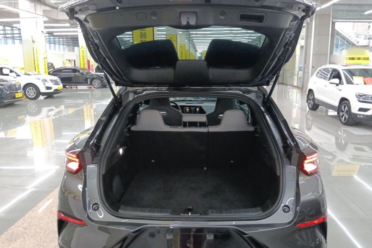 Used CHANGAN UNI-T 2022 1.5T Luxury Edition Trunk