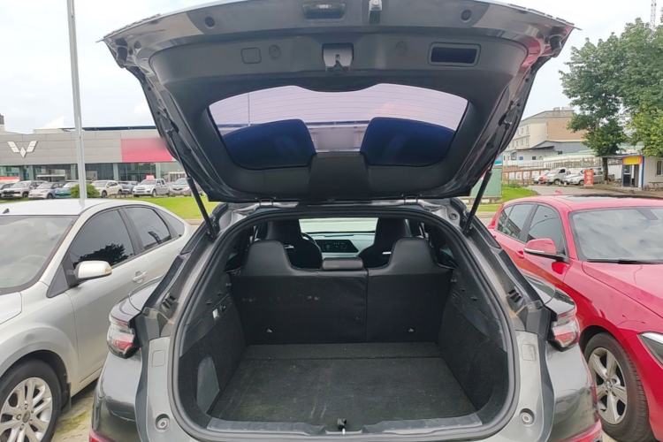 Used CHANGAN UNI-T 2022 1.5T Prestige Version Trunk
