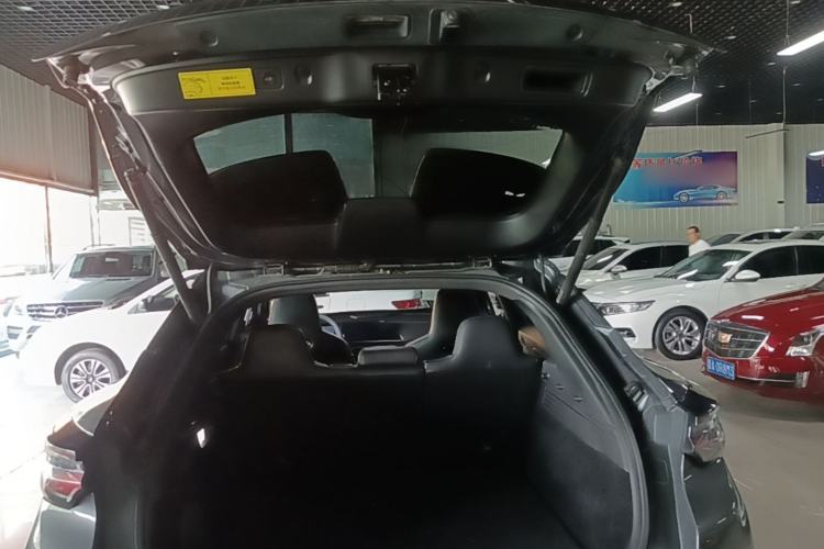 Used CHANGAN UNI-T 2022 1.5T Prestige Version Trunk