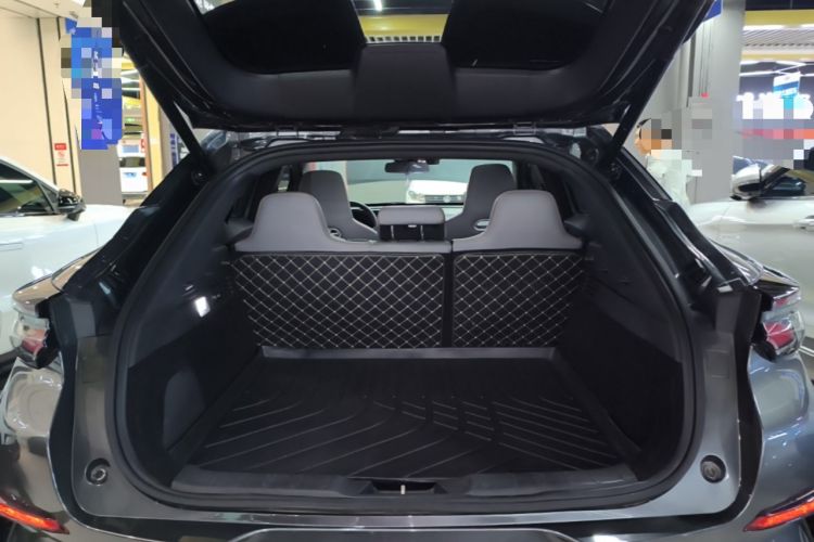 Used CHANGAN UNI-T 2022 1.5T Flagship Edition Trunk