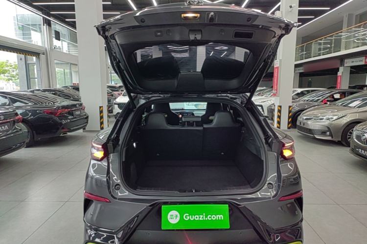 Used CHANGAN UNI-T 2022 1.5T Sport Edition Flagship Version Trunk