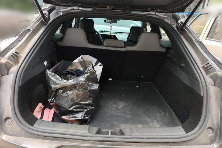 Used CHANGAN UNI-T 2022 1.5T Prestige Version Trunk