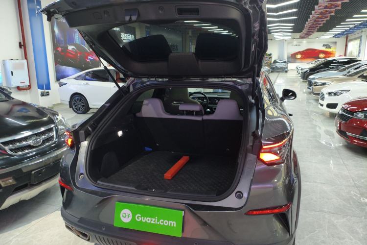 Used CHANGAN UNI-T 2022 1.5T Prestige Version Trunk
