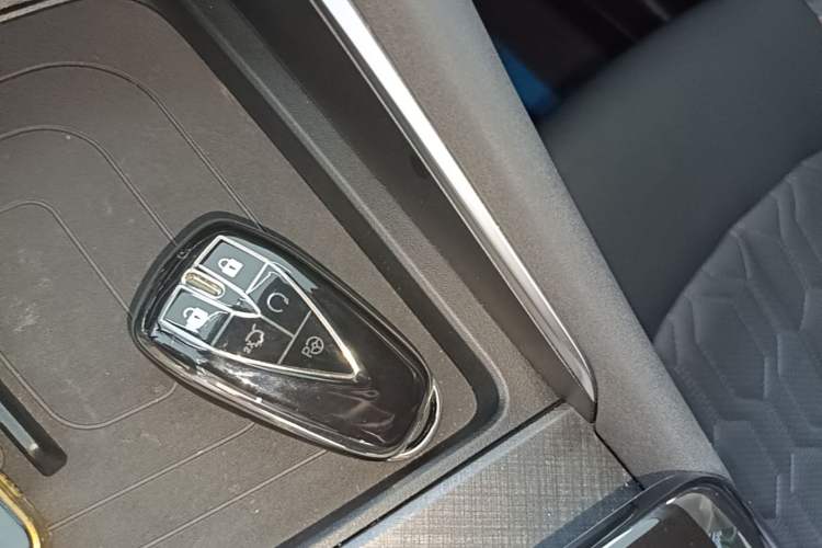 Used CHANGAN UNI-T 2022 1.5T Flagship Edition Vehicle Key