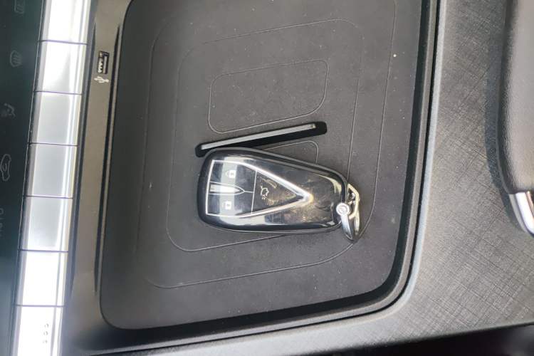 Used CHANGAN UNI-T 2022 1.5T Prestige Version Vehicle Key