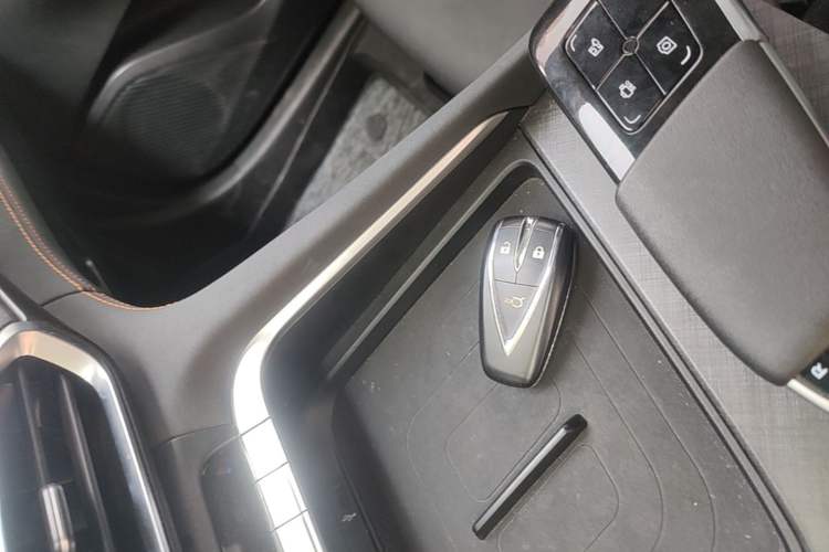 Used CHANGAN UNI-T 2022 1.5T Prestige Version Vehicle Key
