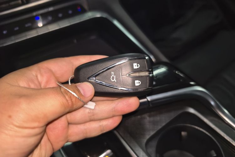 Used CHANGAN UNI-T 2022 1.5T Prestige Version Vehicle Key