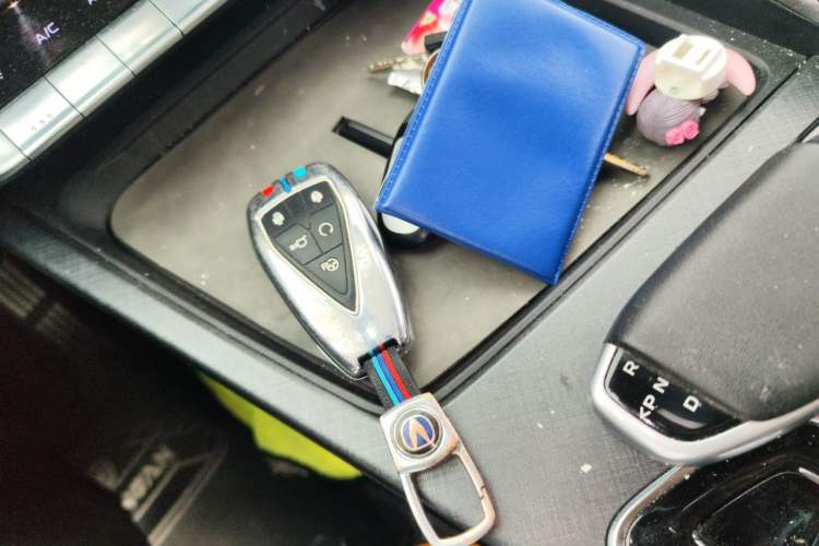 Used CHANGAN UNI-T 2022 1.5T Sport Edition Flagship Version Vehicle Key