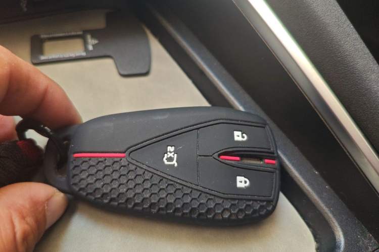 Used CHANGAN UNI-T 2022 1.5T Prestige Version Vehicle Key