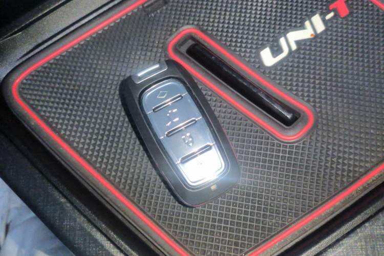 Used CHANGAN UNI-T 2022 1.5T Prestige Version Vehicle Key