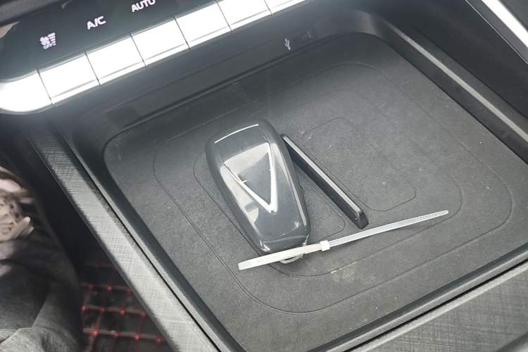 Used CHANGAN UNI-T 2022 1.5T Flagship Edition Vehicle Key