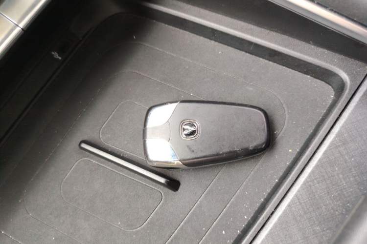 Used CHANGAN UNI-T 2022 1.5T Prestige Version Vehicle Key