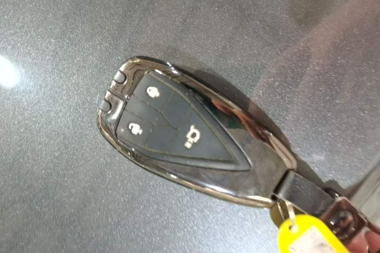 Used CHANGAN UNI-T 2022 1.5T Prestige Version Vehicle Key