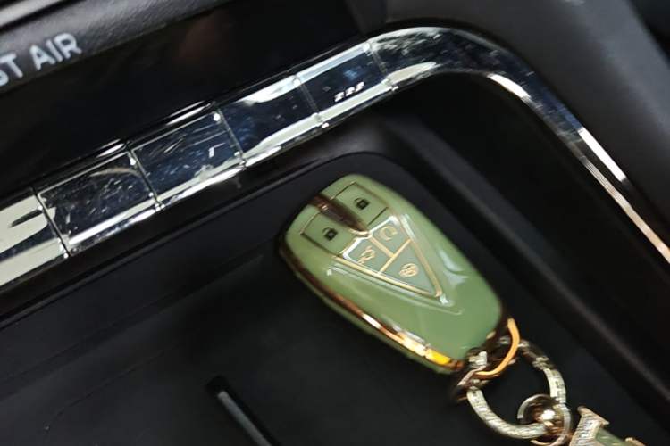 Used CHANGAN UNI-T 2022 1.5T Sport Edition Flagship Version Vehicle Key