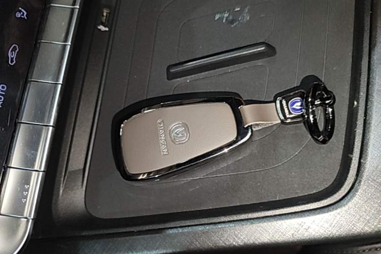 Used CHANGAN UNI-T 2022 1.5T Prestige Version Vehicle Key