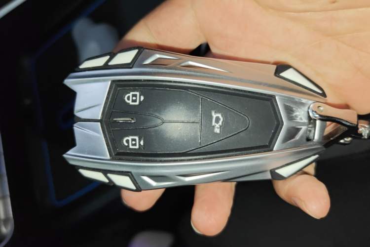Used CHANGAN UNI-T 2022 1.5T Prestige Version Vehicle Key