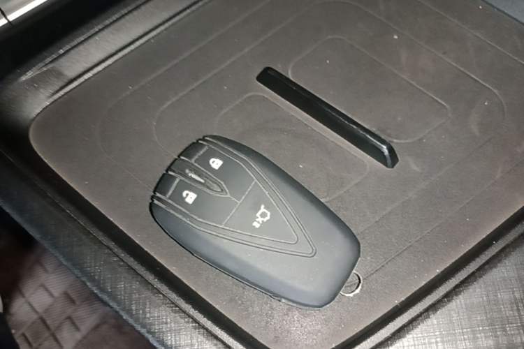 Used CHANGAN UNI-T 2022 1.5T Prestige Version Vehicle Key