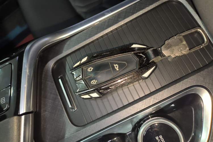 Used CHANGAN UNI-T 2022 1.5T Prestige Version Vehicle Key