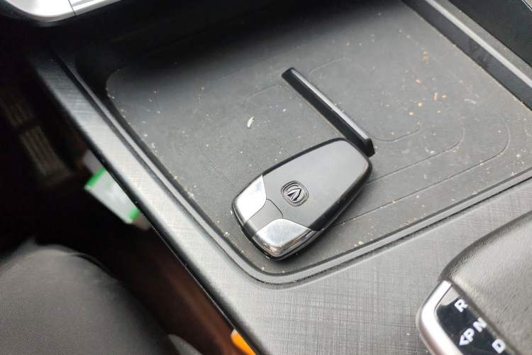 Used CHANGAN UNI-T 2022 1.5T Prestige Version Vehicle Key