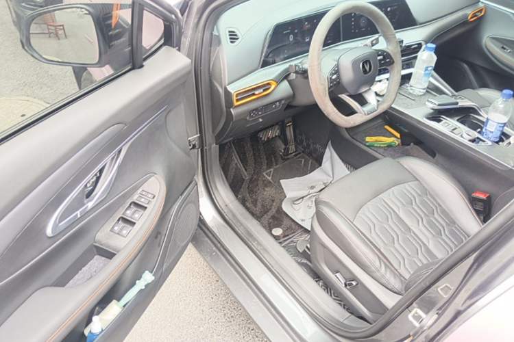 Used CHANGAN UNI-T 2022 1.5T Prestige Version Driver Seat