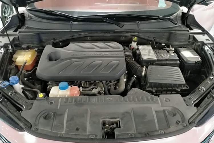 Used CHANGAN UNI-T 2022 1.5T Prestige Version Engine Bay