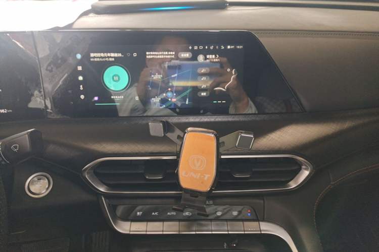 Used CHANGAN UNI-T 2022 1.5T Prestige Version Audio And AC Panel