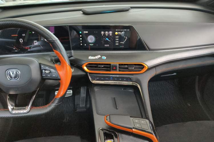 Used CHANGAN UNI-T 2022 1.5T Sport Edition Premium Version Audio And AC Panel
