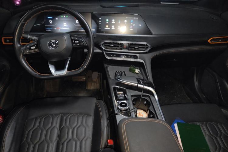 Used CHANGAN UNI-T 2022 1.5T Prestige Version Center Console