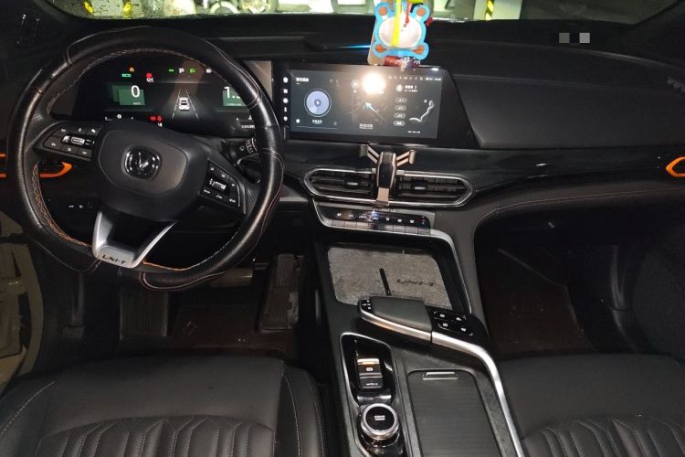 Used CHANGAN UNI-T 2022 1.5T Flagship Edition Center Console