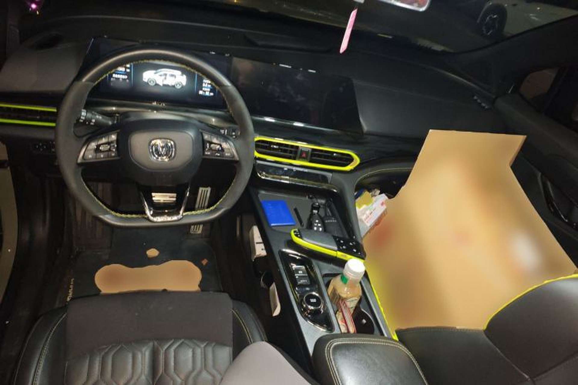 Used CHANGAN UNI-T 2022 1.5T Sport Edition Flagship Version Center Console