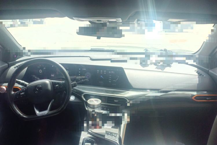 Used CHANGAN UNI-T 2022 1.5T Flagship Edition Center Console