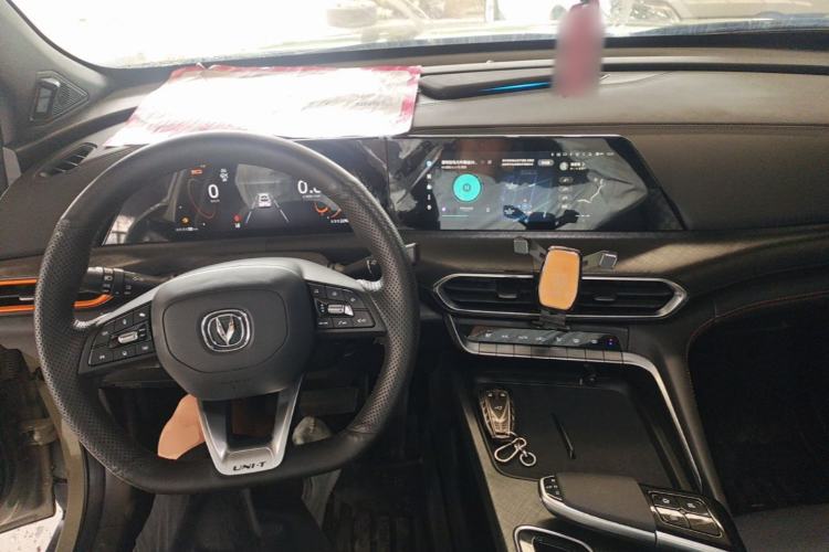 Used CHANGAN UNI-T 2022 1.5T Prestige Version Center Console