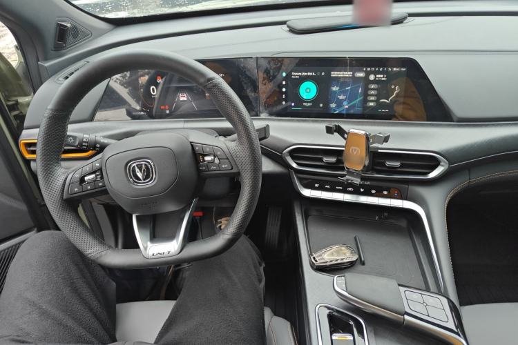 Used CHANGAN UNI-T 2022 1.5T Prestige Version Center Console