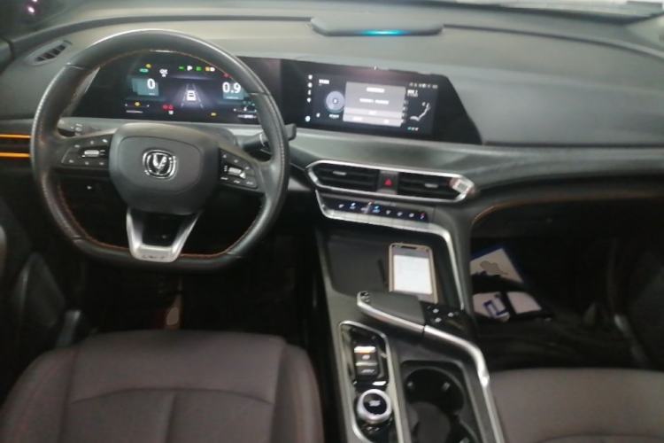 Used CHANGAN UNI-T 2022 1.5T Prestige Version Center Console