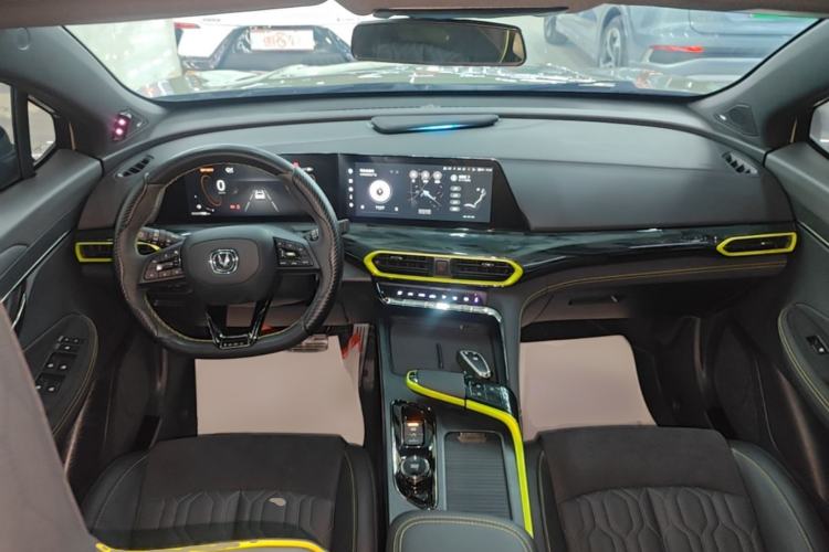 Used CHANGAN UNI-T 2022 2.0T Sport Edition Flagship Version Center Console