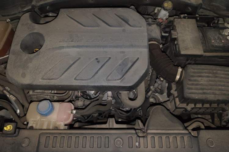 Used CHANGAN UNI-T 2022 1.5T Flagship Edition Engine Bay