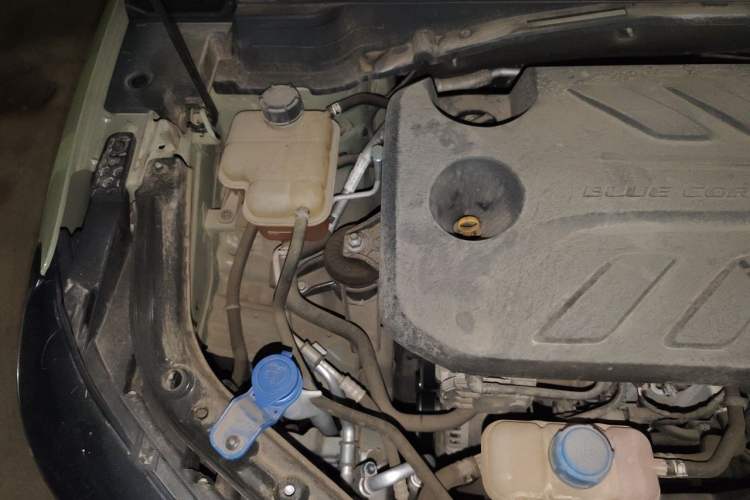 Used CHANGAN UNI-T 2022 1.5T Flagship Edition Engine Bay Right