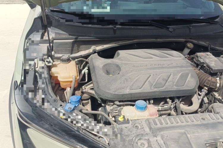 Used CHANGAN UNI-T 2022 1.5T Flagship Edition Engine Bay Right