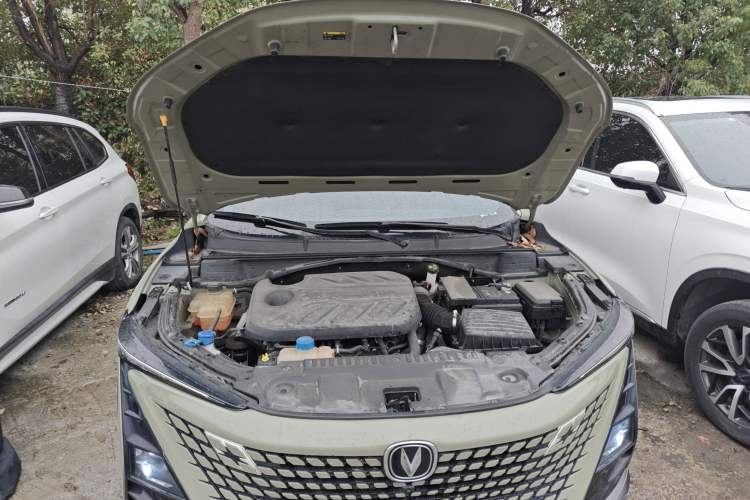 Used CHANGAN UNI-T 2022 1.5T Prestige Version Engine Bay