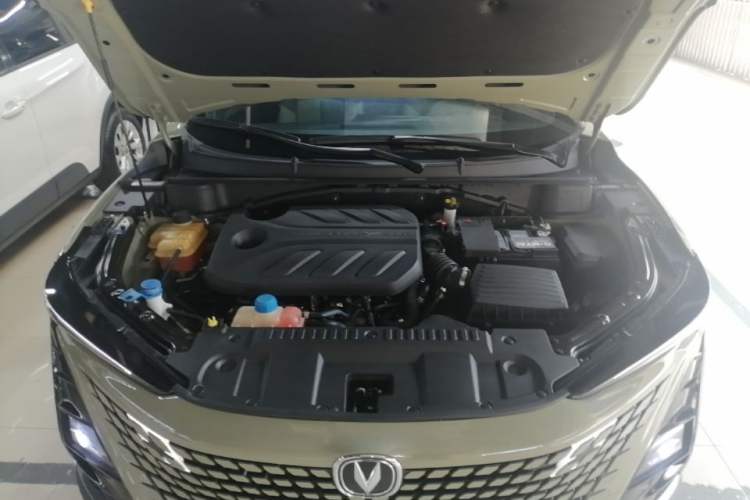Used CHANGAN UNI-T 2022 1.5T Prestige Version Engine Bay